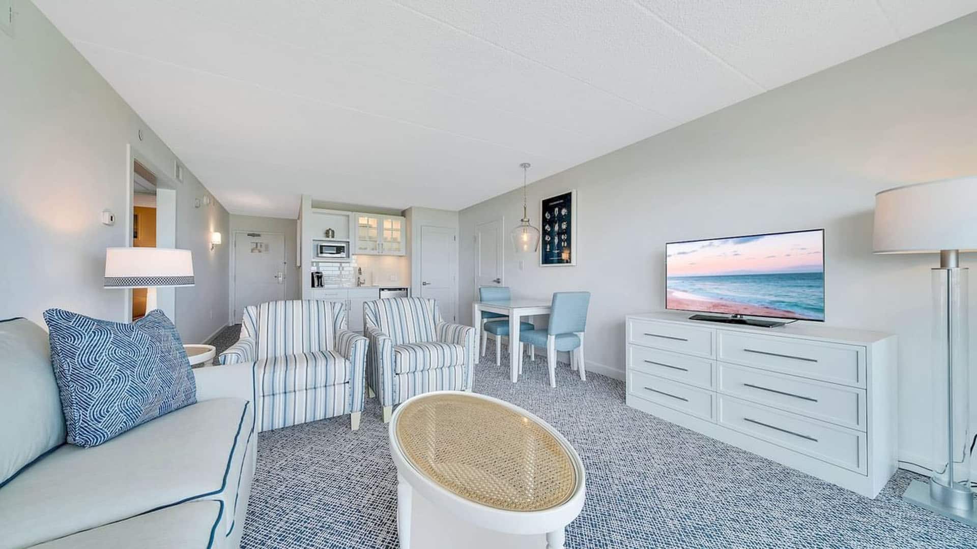 ICONA Windrift oceanfront two bedroom suite