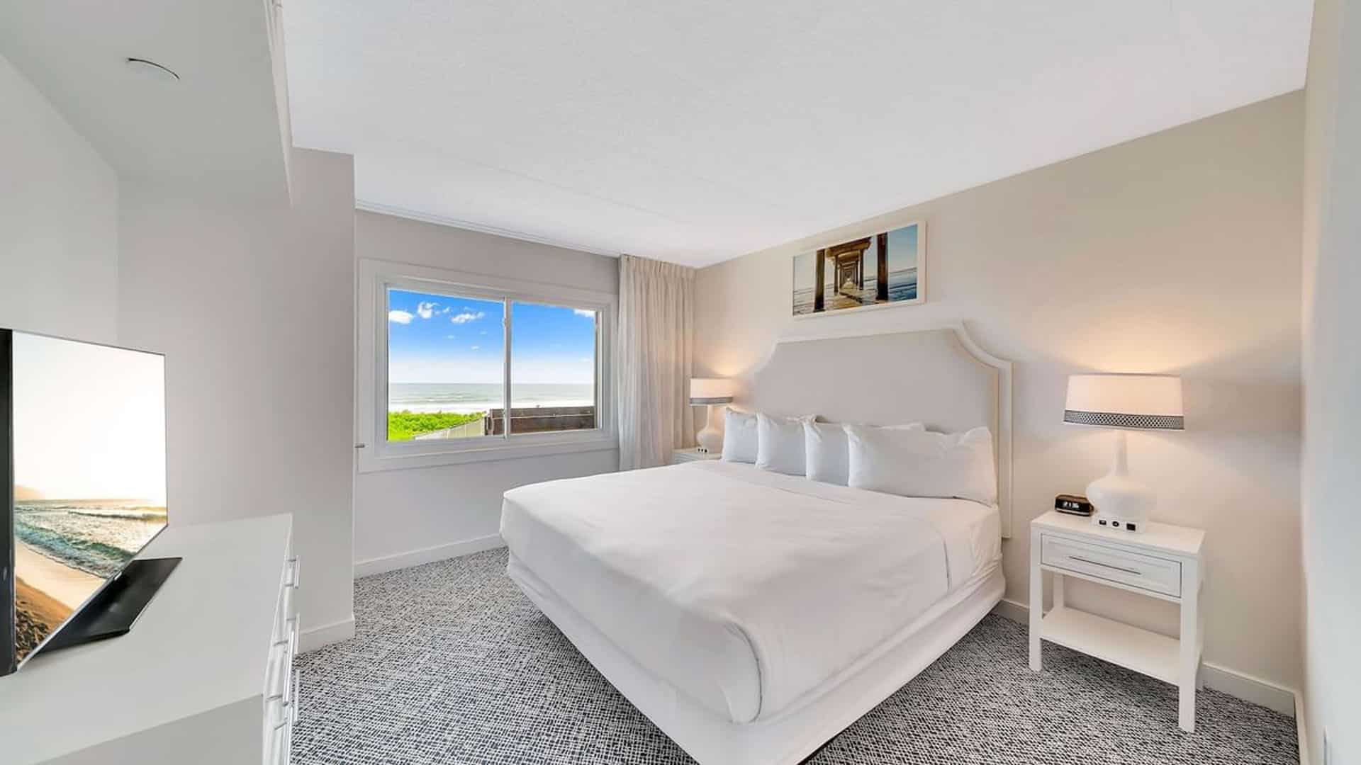 ICONA Windrift oceanfront two bedroom suite bedroom