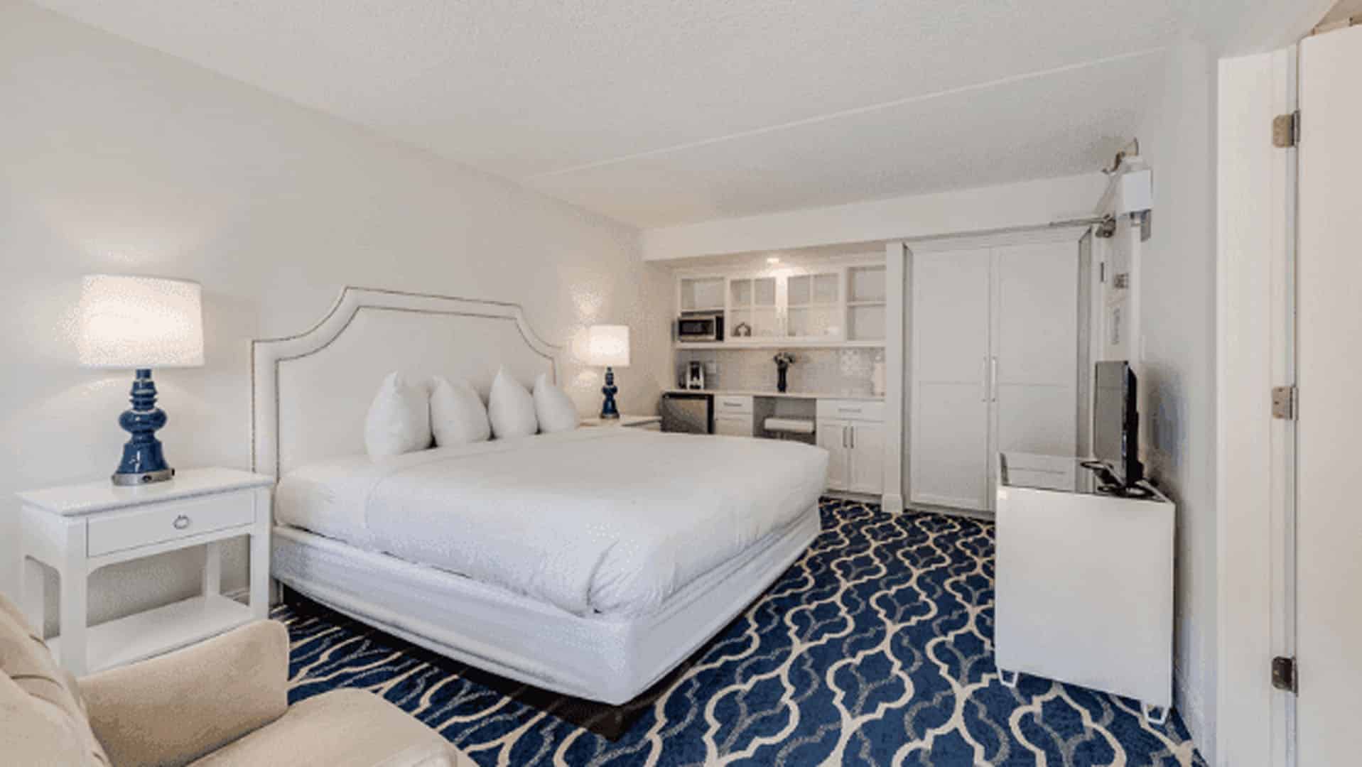 ICONA Cape May premium king ADA hotel room