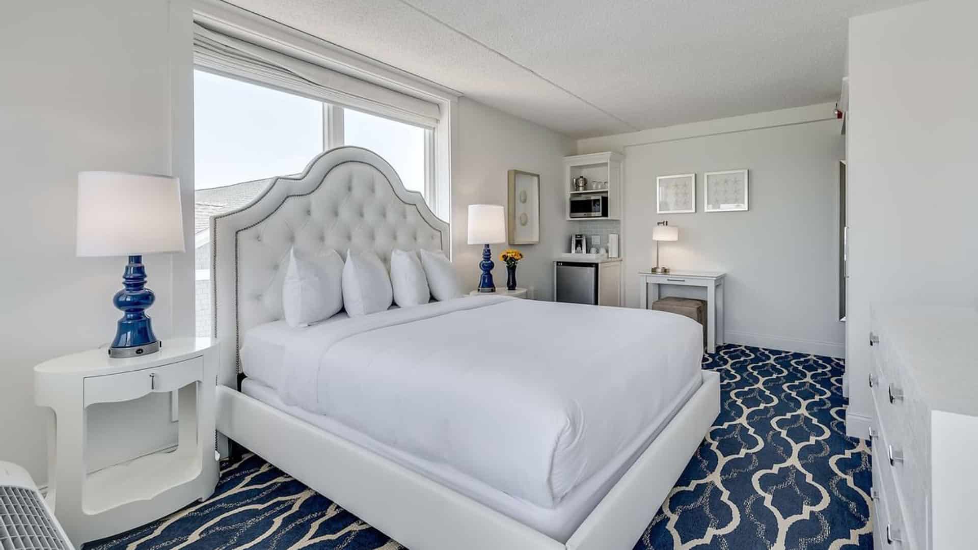 ICONA Cape May hotel room queen bed